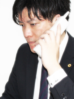 川原の横顔（ポートレート写真）